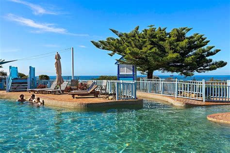 escort bateau bay|Blue Lagoon Beach Resort